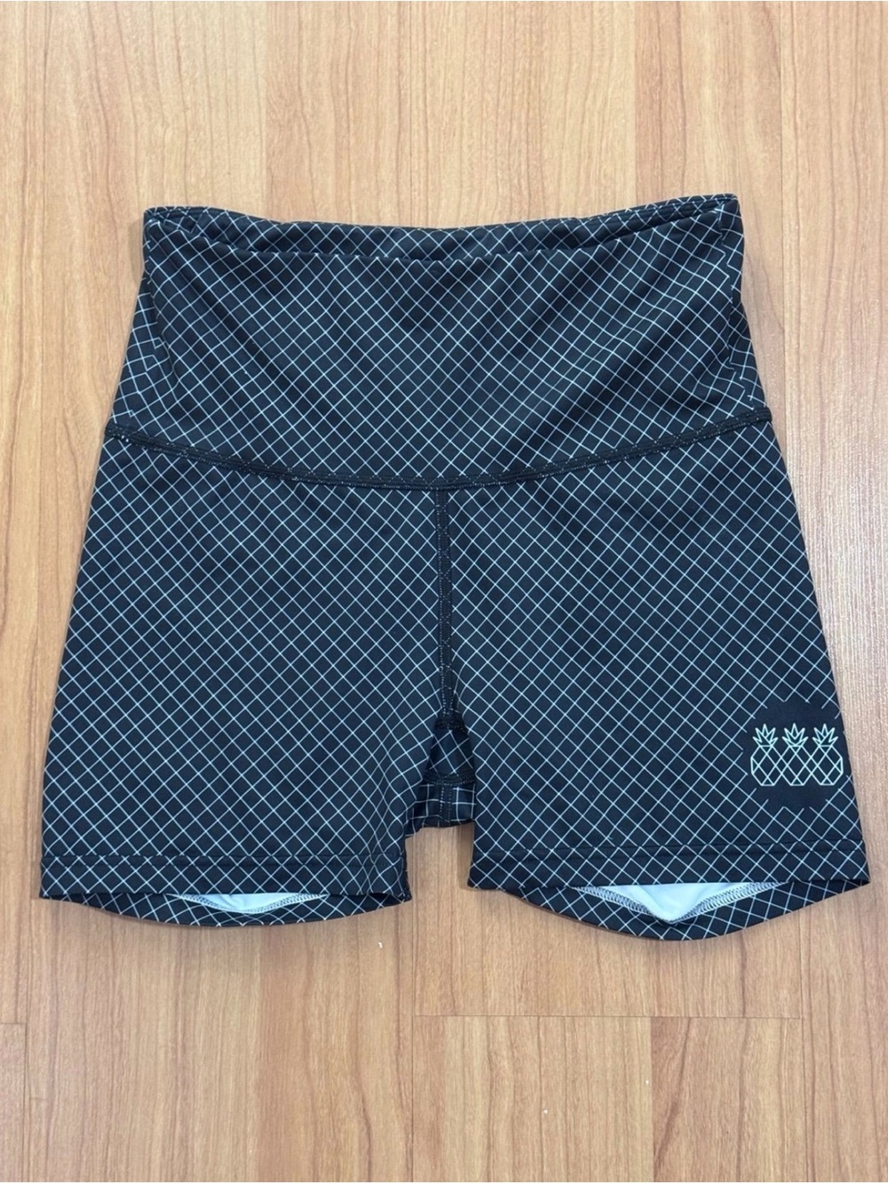 Tres Piñas Black Grid High Waisted Athletic Biker Shorts Size S
